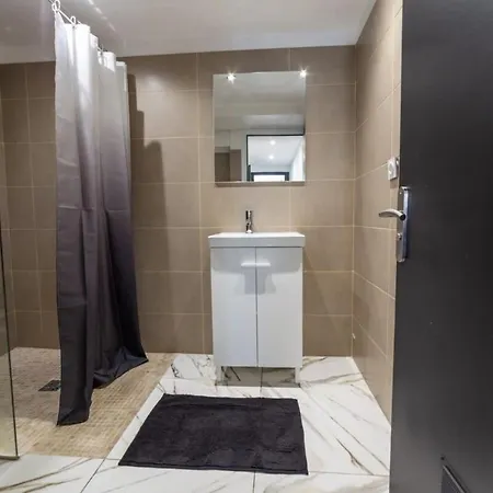 Chambre 1 Rene Cassinbalcon Wifi Mini-frigo Tv